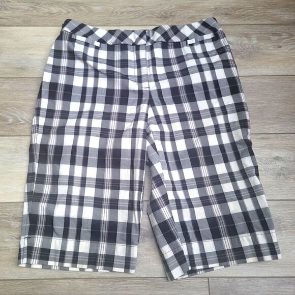 Liz Claiborne Jackie style bermuda shorts plaid size 8 - Picture 1 of 13